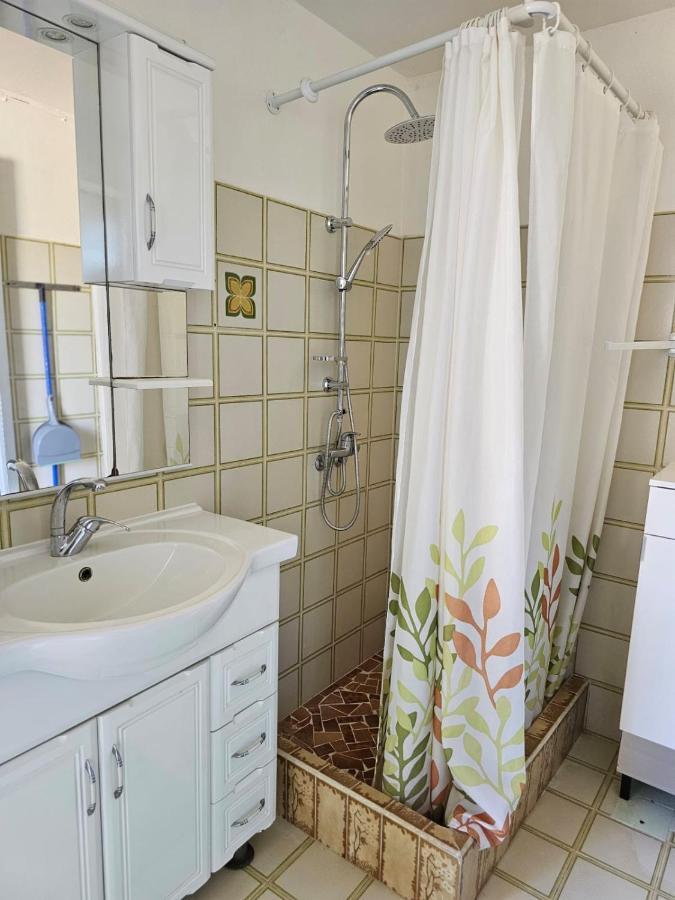 La Maison Aux Orchidees Petit-Bourg Luaran gambar